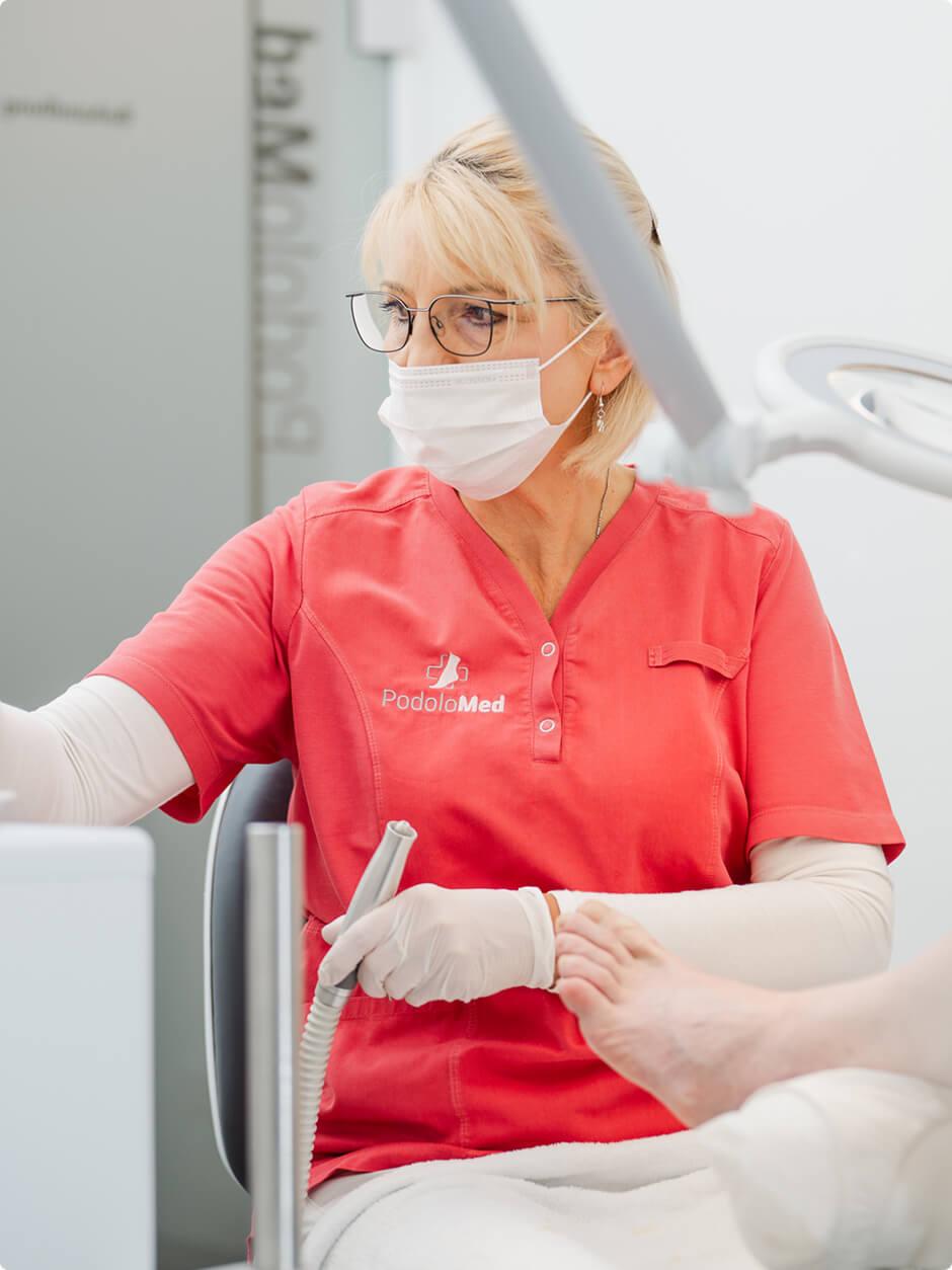 Was sind Hühneraugen & Warzen?